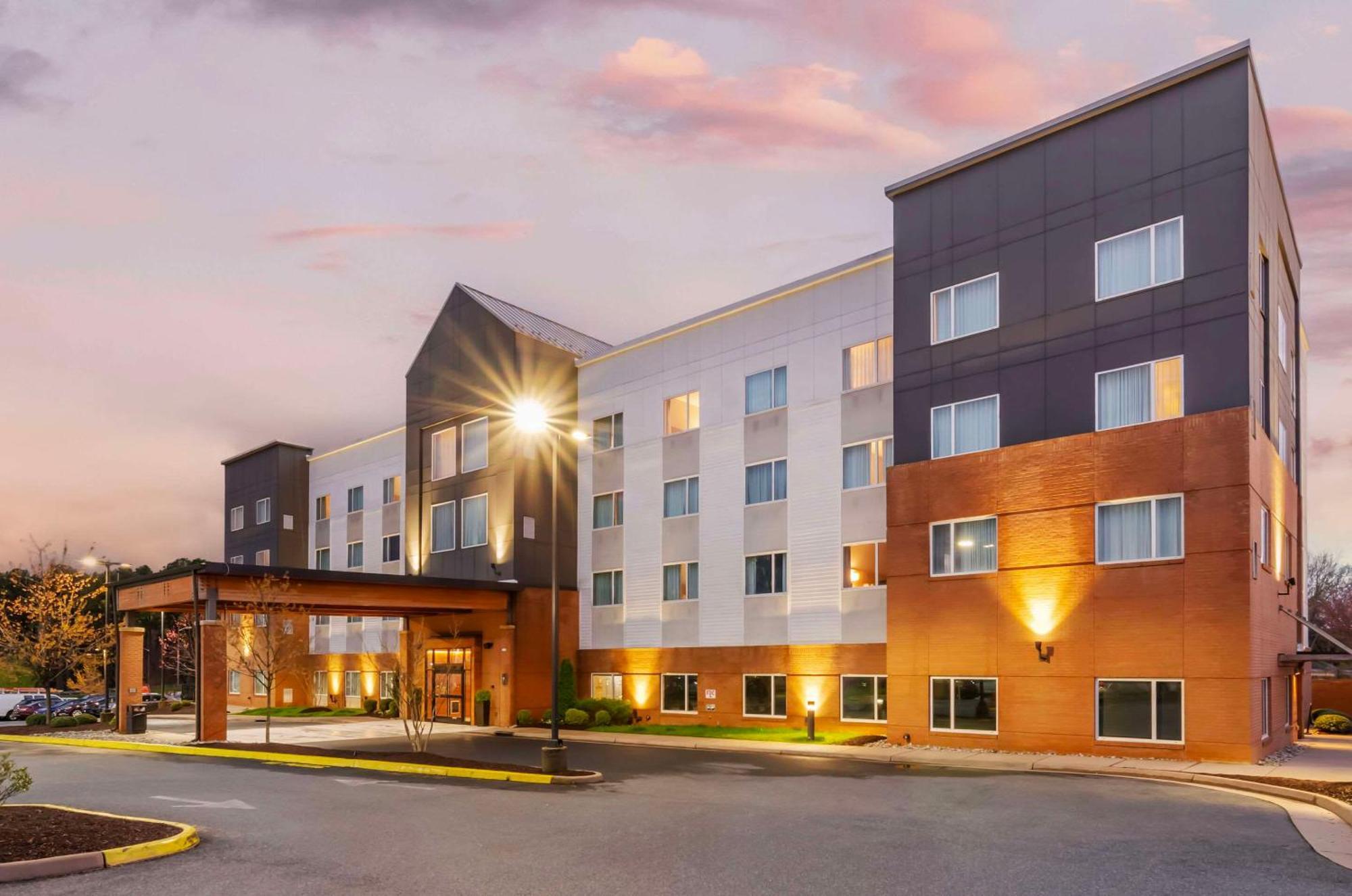 Country Inn & Suites By Radisson, Charlottesville-Uva, Va Екстериор снимка